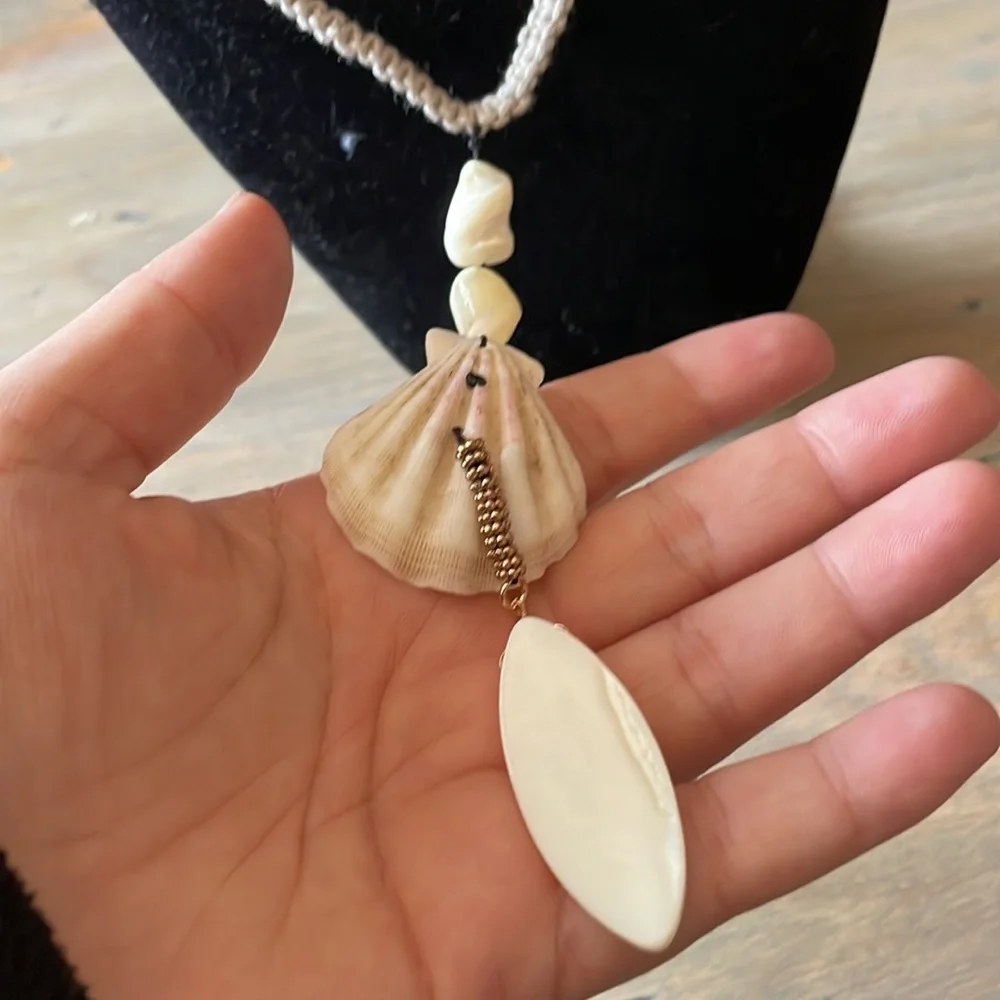 11. Free people shell, rope and faux mother of pearl long necklace NWT - Picture 10 of 12